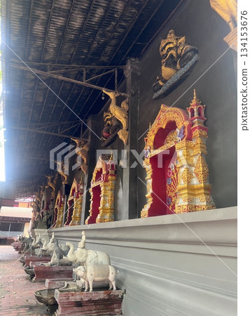 泰國拉差布拉那寺華麗的外觀 134153676