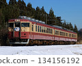 455 and 413 series trains running on the Echigo Tokimeki Railway on a snowy day 134156192