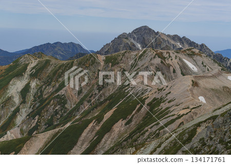 從立山眺望劍山的秋景 從立山眺望劍山的秋景 134171761