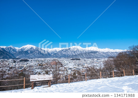 從大町公園眺望北阿爾卑斯山（冬季） 134171988