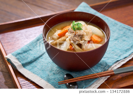 Tonjiru (miso soup with lots of pork and root vegetables) Tonjiru (miso soup with lots of pork and root vegetables) 134172886