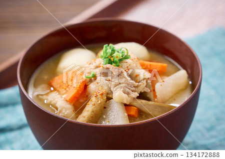 Tonjiru (miso soup with lots of pork and root vegetables) 134172888
