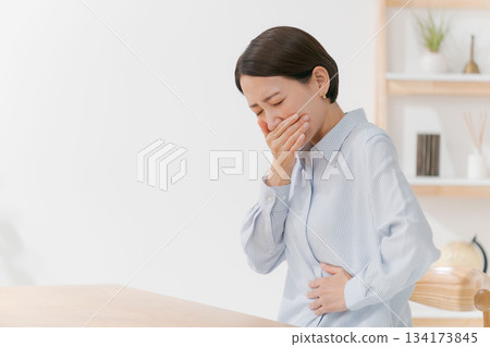 一個健康狀況不佳的女人 一個健康狀況不佳的女人 134173845