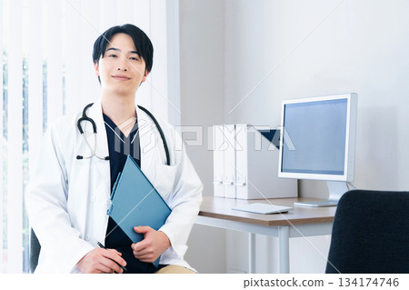 醫生的肖像 134174746