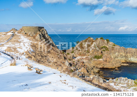 青森縣足重崎展望台和種差海岸的雪景 青森縣足重崎展望台和種差海岸的雪景 134175128