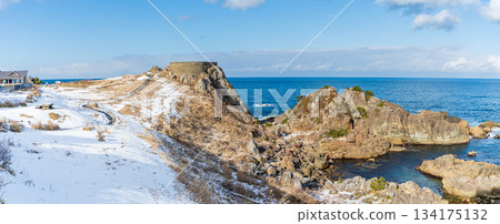 青森縣足重崎展望台和種差海岸的雪景 青森縣足重崎展望台和種差海岸的雪景 134175132
