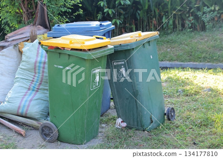 Outdoor Plastic Wheelie Bins Used for Waste Management Outdoor Plastic Wheelie Bins Used for Waste Management 134177810