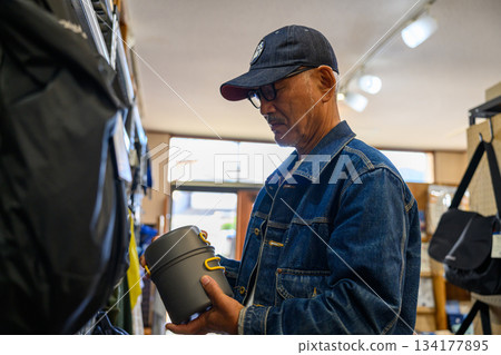 老人的雜貨店 老人的雜貨店 134177895