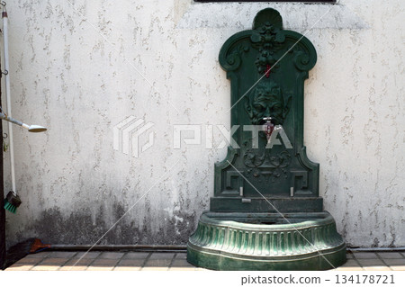 European style faucet 134178721