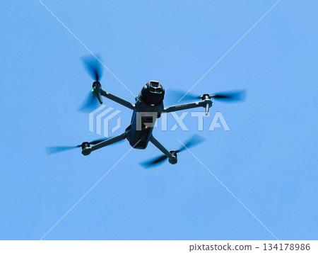 Flying drone "DJI Mavic 4 Pro" Flying drone "DJI Mavic 4 Pro" 134178986