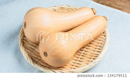 籃子裡的冬南瓜 籃子裡的冬南瓜 134179511