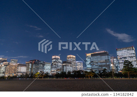 《東京》丸之內商圈夜景 《東京》丸之內商圈夜景 134182842
