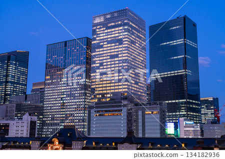 東京車站夜景 134182936