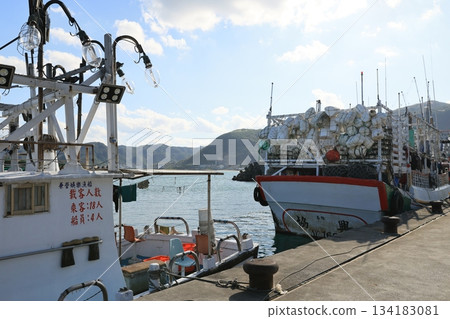 Fishing port 134183081