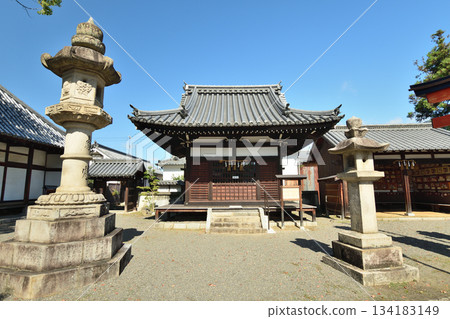 Former Jofukuji Temple Kannon Hall (Kasuga Shrine grounds) [Kashihara City, Nara Prefecture] 134183149