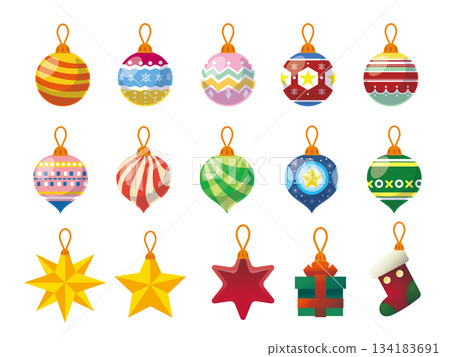 一連串精美閃亮的聖誕裝飾品 134183691