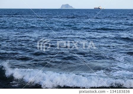 Cargo ship Cargo ship 134183836