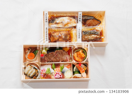 Images of bento and osechi side dishes 134183906