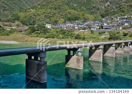 Asao沉積橋 134184169