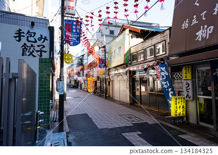 Jugo-dori Shopping Street, north of Sasazuka Station on the Keio Line, Sasazuka, Shibuya Ward, Tokyo 134184325