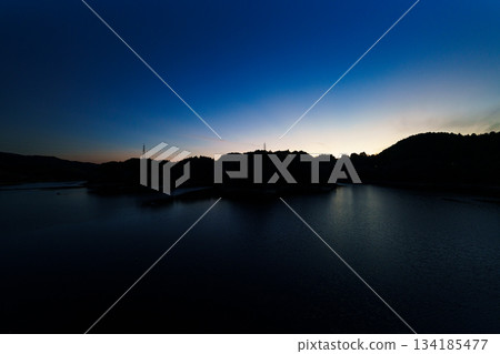 Early winter at Nara Nunome Dam from sunset to blue hour Blue hour① 134185477