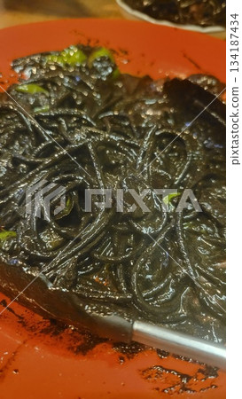 魷魚昆蟲義大利麵 202409 (1) 134187434