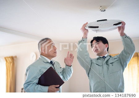 天花板燈具更換圖片 134187690