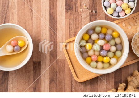 湯圓 冬至 多彩 五彩 五行 Colorful tangyuan タンユエン もち団子 134190871