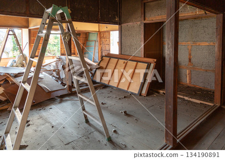 拆除現場的老房子 134190891