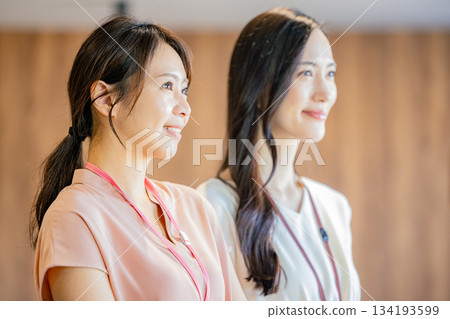 女商人，在辦公室 134193599