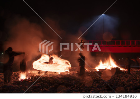 秋田節用火環擺脫邪惡 134194910