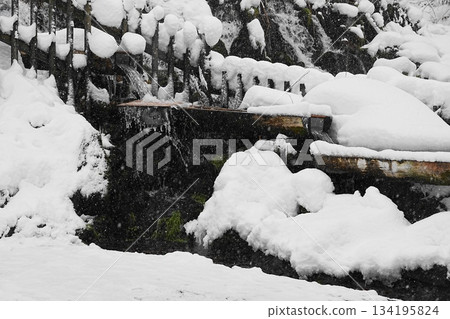 Fukidashi Park on a snowy day 134195824