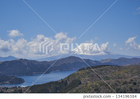Mount Fuji and Lake Ashi from Mount Taikan, Hakone, Kanagawa Prefecture 134196384