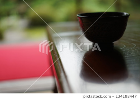 Matcha placed on the desk in the Japanese-style room 134198447