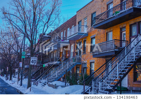 Montreal cityscape (Canada) 134198463