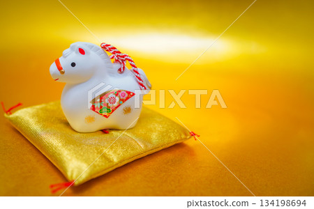 馬年新年素材（新年賀卡素材） 134198694