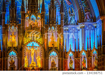 巴黎聖母院的壁畫 134198751