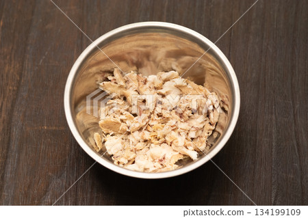 Boiled fish white meat, shredded Boiled fish white meat, shredded 134199109