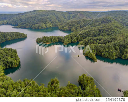 Beautiful landscape scenes at lake jocassee south carolina Beautiful landscape scenes at lake jocassee south carolina 134199878