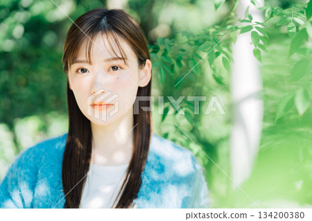 Outdoor female portrait 134200380