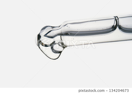 Cosmetic pipette dispensing serum, oil or hyaluronic acid 134204673