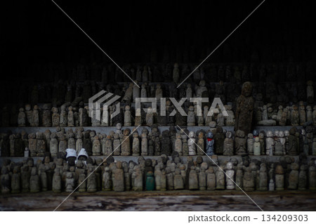 Standing Buddha statue 134209303