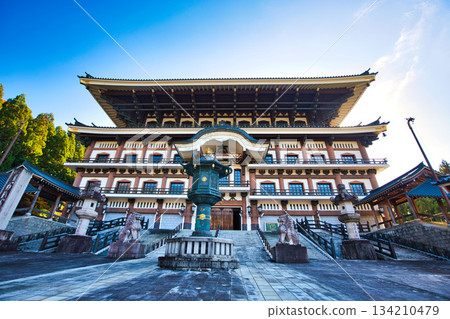 深秋時節的越前大佛 134210479