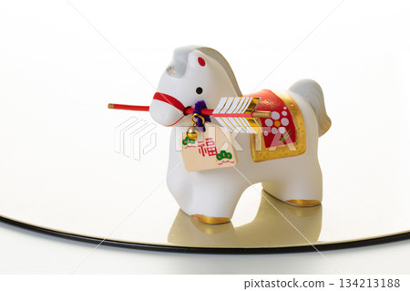 馬年生肖擺件 134213188