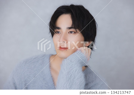 Young men's portrait 134213747