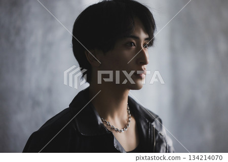 男的肖像 男的肖像 134214070