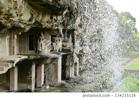 The religious sites and art at the Elora Caves,a UNESCO World Heritage Site,are one of the world's largest collections of rock-cut temples, dating back to 600-1000 AD. Located at Aurangabud in India. 134215116