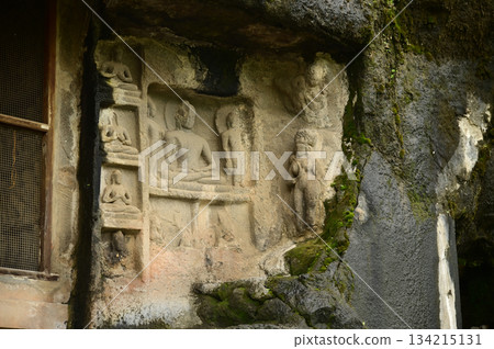 The religious sites and art at the Elora Caves,a UNESCO World Heritage Site,are one of the world's largest collections of rock-cut temples, dating back to 600-1000 AD. Located at Aurangabud in India. 134215131