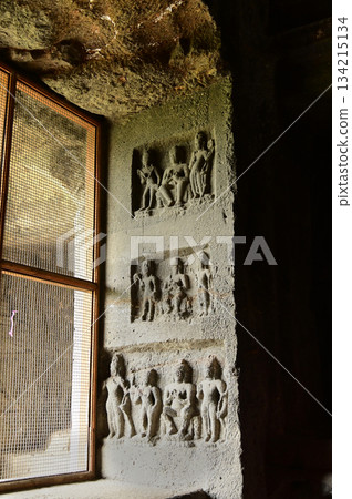 The religious sites and art at the Elora Caves,a UNESCO World Heritage Site,are one of the world's largest collections of rock-cut temples, dating back to 600-1000 AD. Located at Aurangabud in India. 134215134