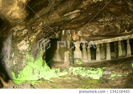 The religious sites and art at the Elora Caves,a UNESCO World Heritage Site,are one of the world's largest collections of rock-cut temples, dating back to 600-1000 AD. Located at Aurangabud in India. 134216485